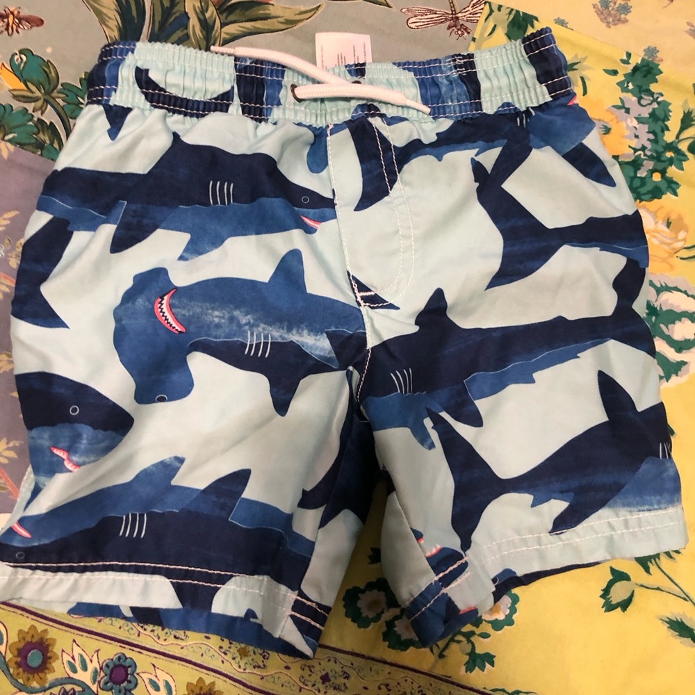SHARK SHORTS SWIMSUIT 4T